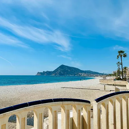 A Pie De Playa Con Ascensor Y Workspace By Delucaco * Altea