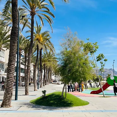 Apartment A Pie De Playa Con Ascensor Y Workspace By Delucaco