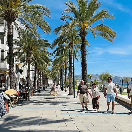A Pie De Playa Con Ascensor Y Workspace By Delucaco *
